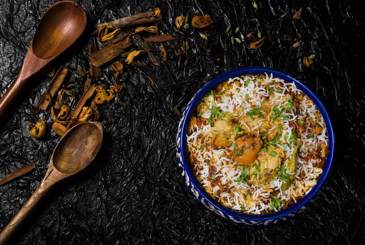 Sofitel Mumbai Bkc Hotel Exterior foto Hyderabadi biryani