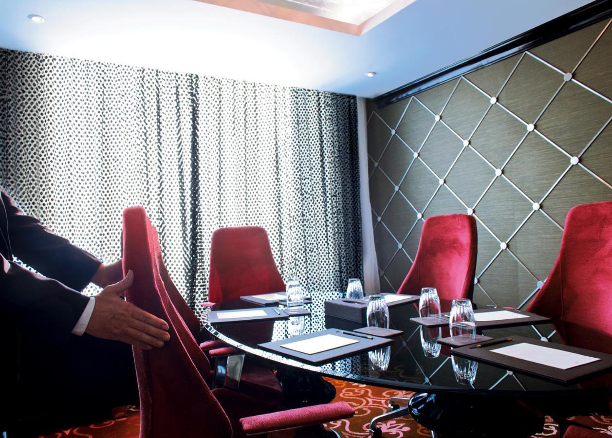 Sofitel Mumbai Bkc Hotel Exterior foto The boardroom of the 1001 Nights