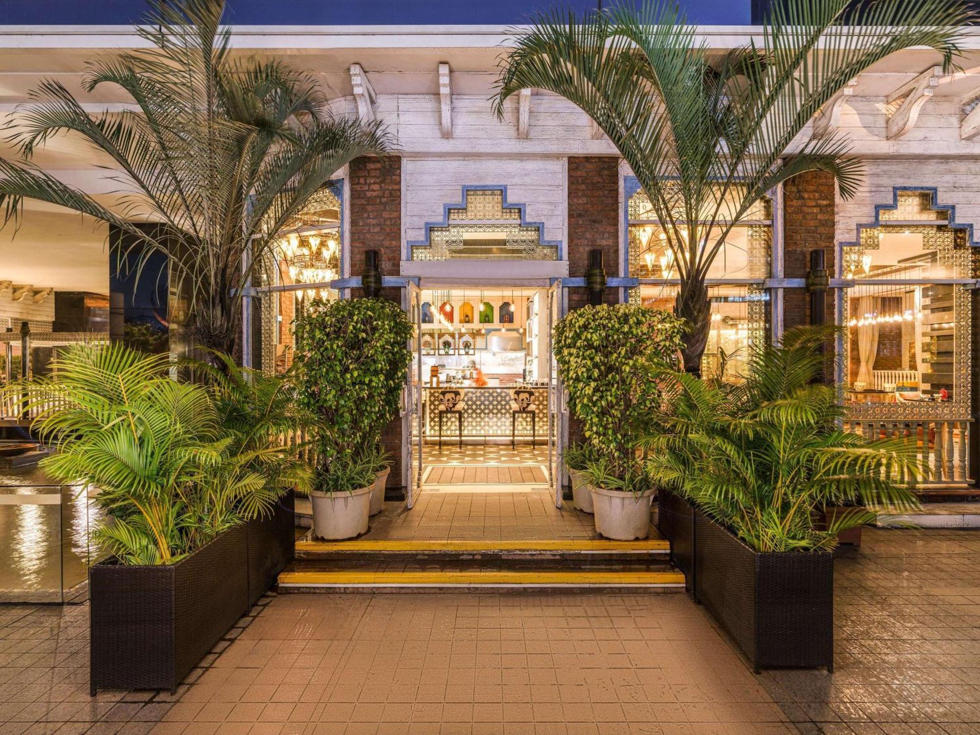 Sofitel Mumbai Bkc Hotel Exterior foto The lobby of the hotel