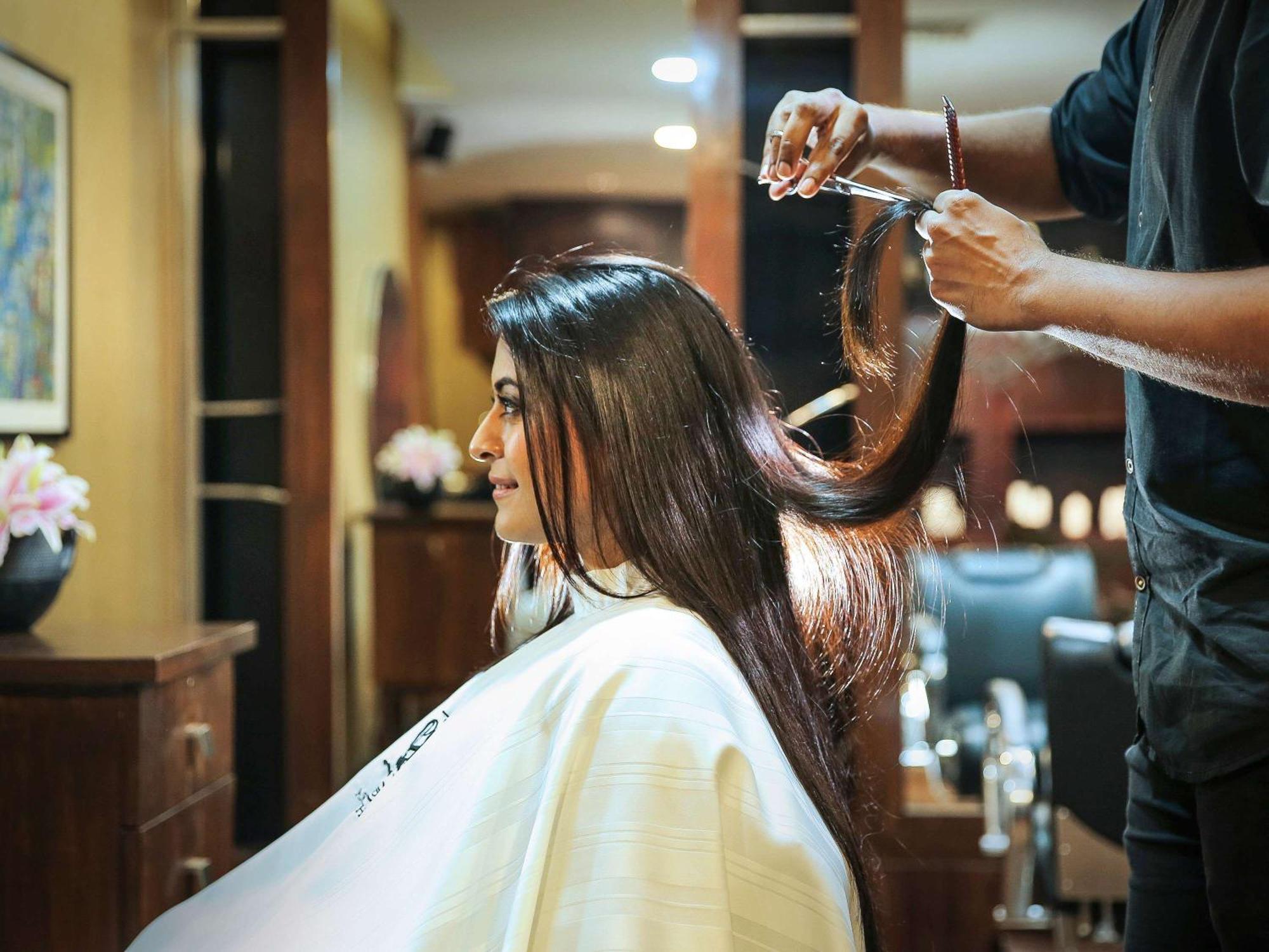 Sofitel Mumbai Bkc Hotel Exterior foto Hair salon in India