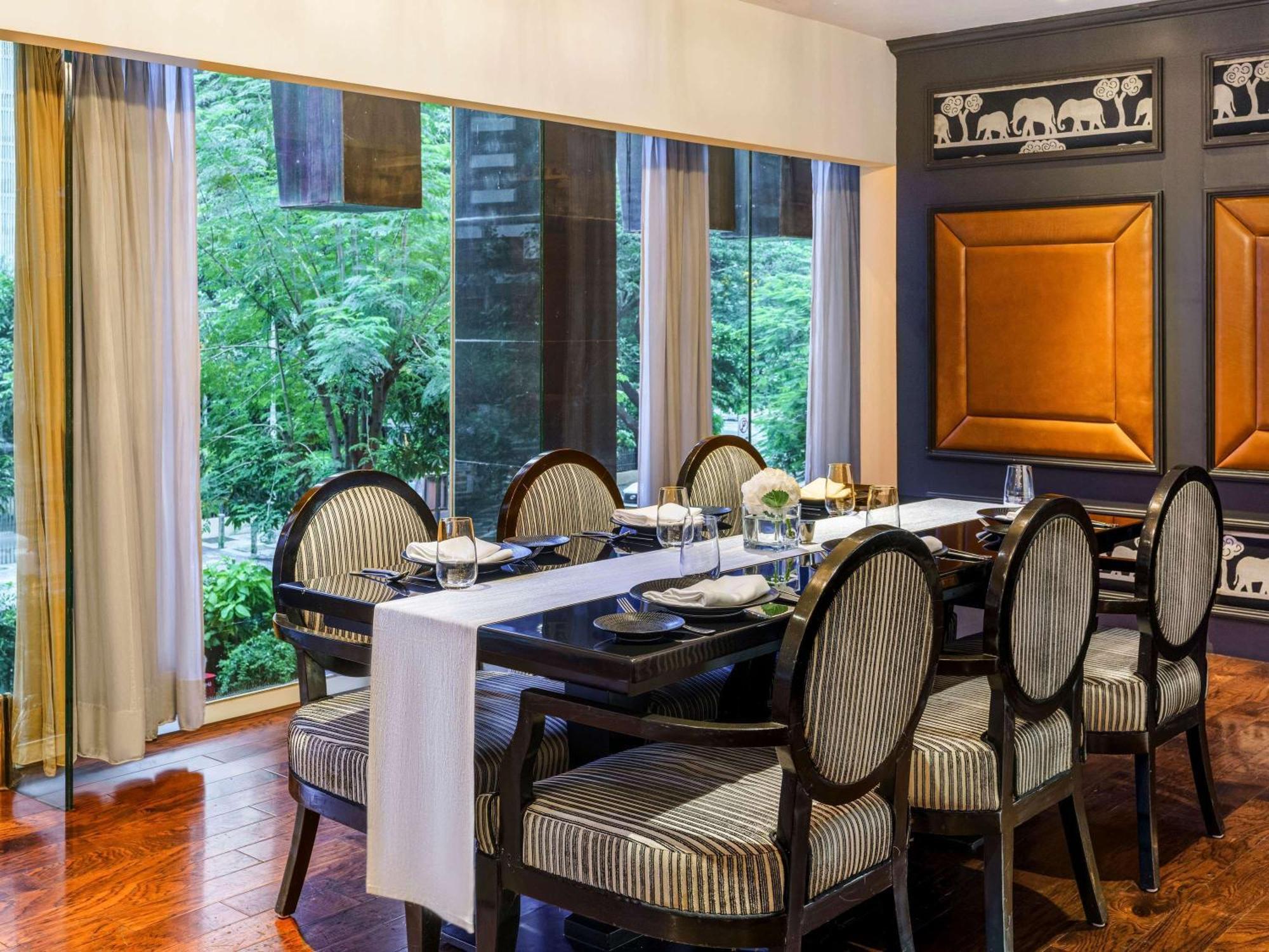 Sofitel Mumbai Bkc Hotel Exterior foto The dining room